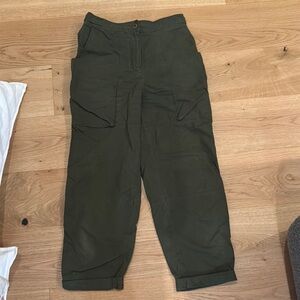 Wilfred Free Aritzia Cropped Cargo Style Pants Size 4 Green